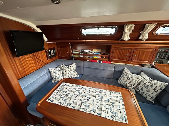 Bavaria 37 AC - Volvo Penta D2-40F (2018) - Ny Profurl, genoa ++ 15 of 30
