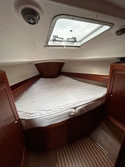 Bavaria 37 AC - Volvo Penta D2-40F (2018) - Ny Profurl, genoa ++ 21 of 30