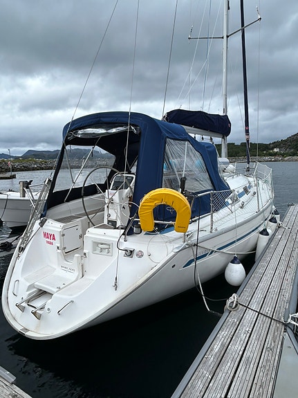 Bavaria 37 AC - Volvo Penta D2-40F (2018) - Ny Profurl, genoa ++ 5 of 30