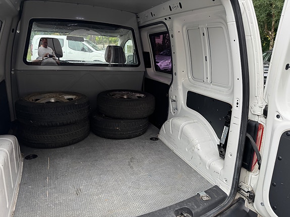 Volkswagen Caddy 21 of 30