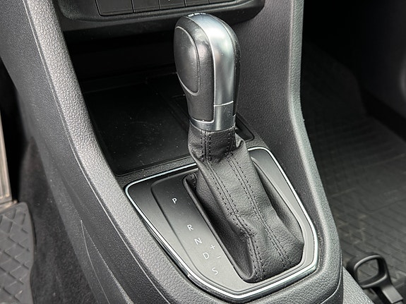 Volkswagen Caddy 12 of 30