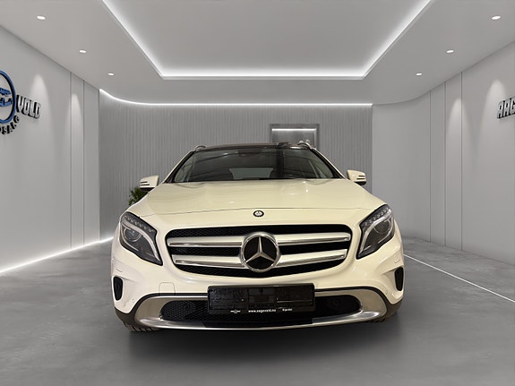 Mercedes-Benz GLA220 d 4 of 5