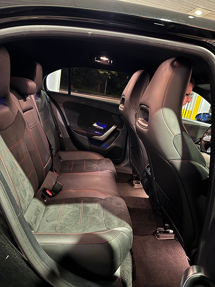Mercedes-Benz A200 4 of 15