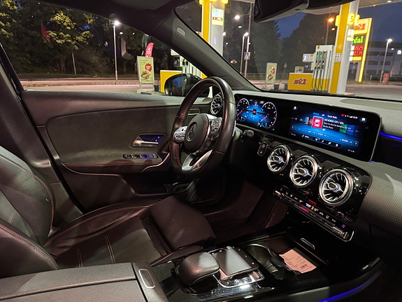 Mercedes-Benz A200 9 of 15