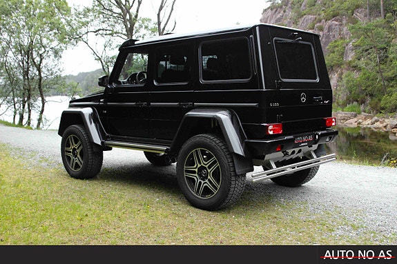 Mercedes-Benz G500 10 of 30