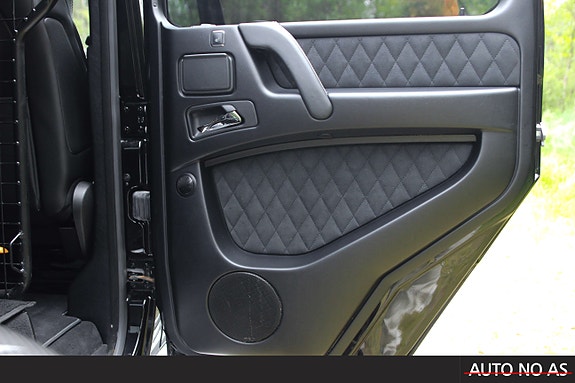 Mercedes-Benz G500 29 of 30