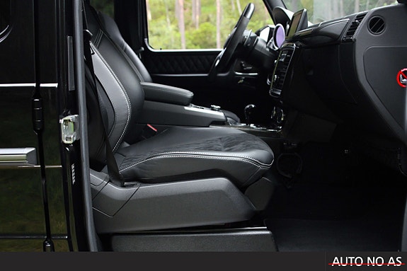Mercedes-Benz G500 26 of 30