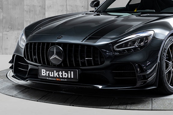 Mercedes-Benz AMG GT R 2 of 5