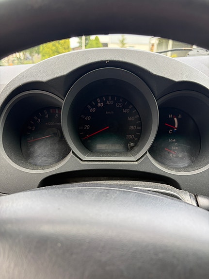 Toyota HiLux 3 of 3