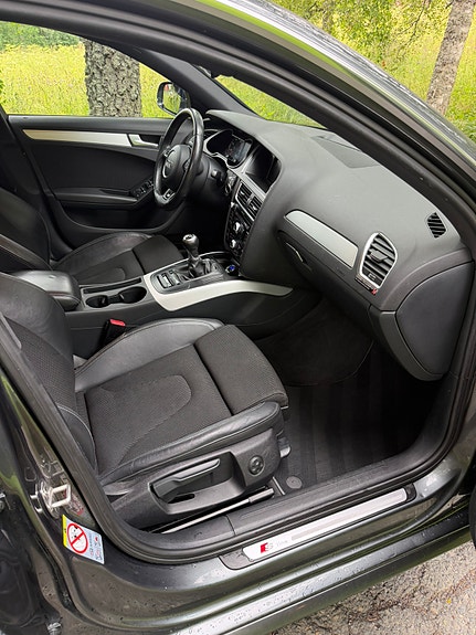 Audi A4 13 of 30