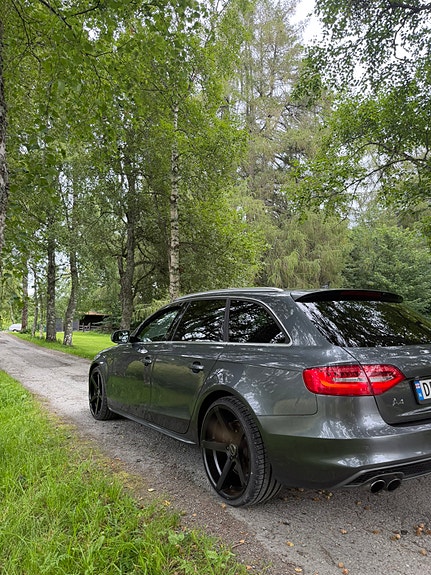 Audi A4 19 of 30
