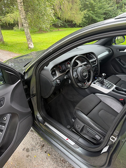 Audi A4 23 of 30