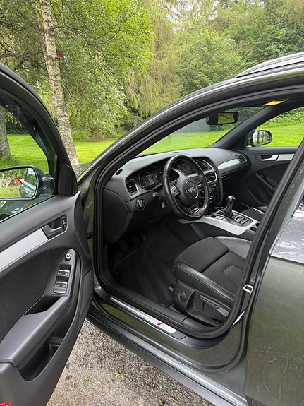Audi A4 9 of 30