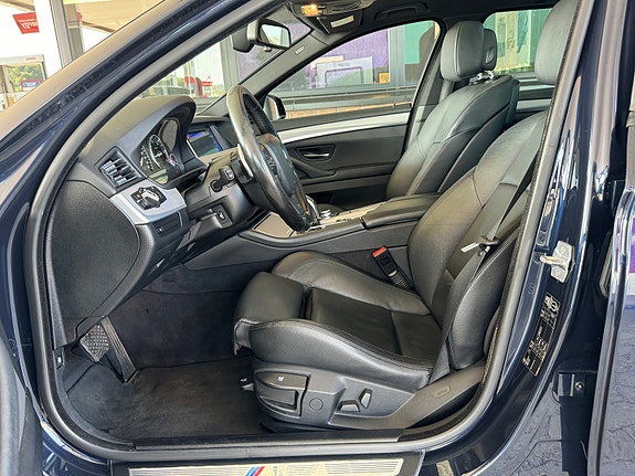 BMW 12 of 29