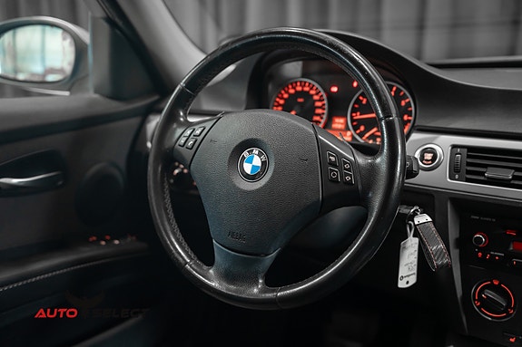 BMW 318i 22 of 30