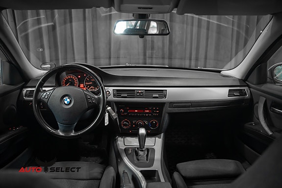 BMW 318i 28 of 30