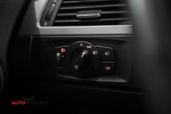 BMW 318i 24 of 30