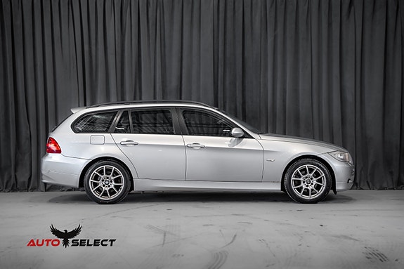 BMW 318i 11 of 30