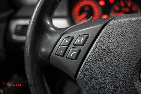BMW 318i 25 of 30