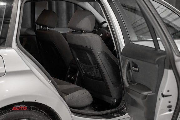 BMW 318i 12 of 30