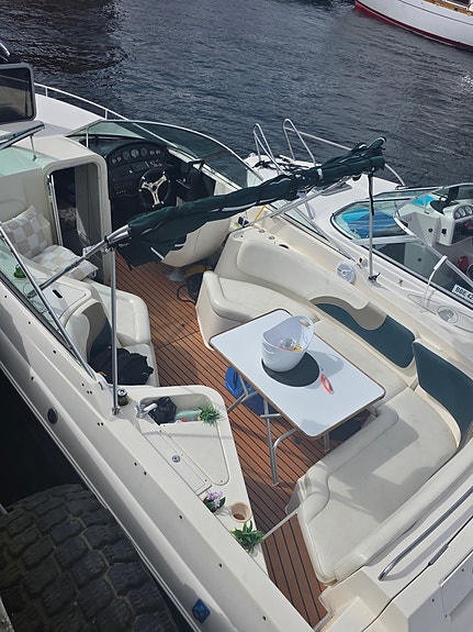 Rinker 272 (31fot?) Captiva m. 2x200hk 2 of 5