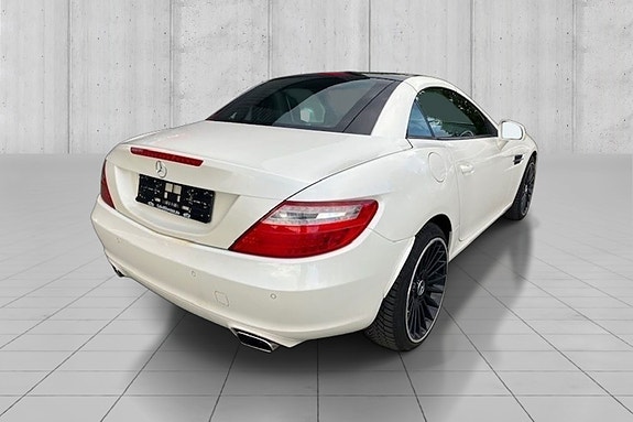 Mercedes-Benz SLK200 7 of 30