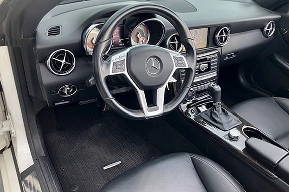 Mercedes-Benz SLK200 30 of 30