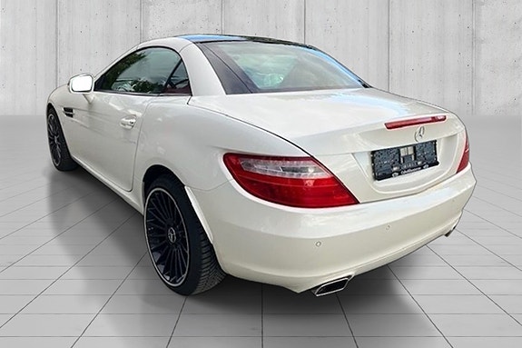 Mercedes-Benz SLK200 9 of 30