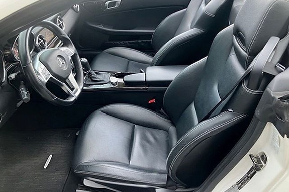 Mercedes-Benz SLK200 21 of 30