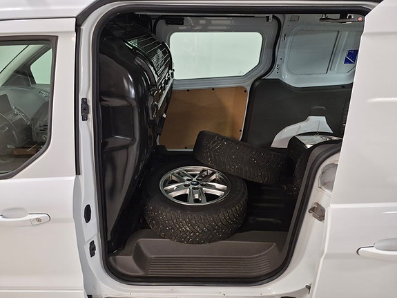 Ford Transit Connect 10 of 18