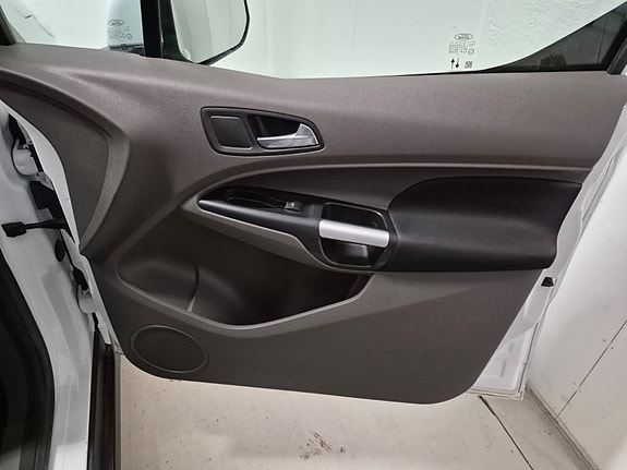 Ford Transit Connect 14 of 18