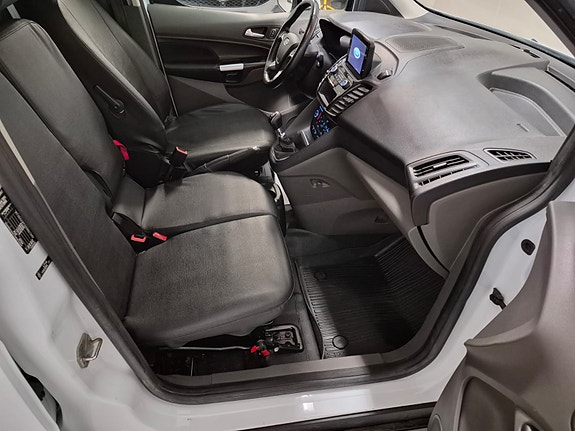 Ford Transit Connect 15 of 18