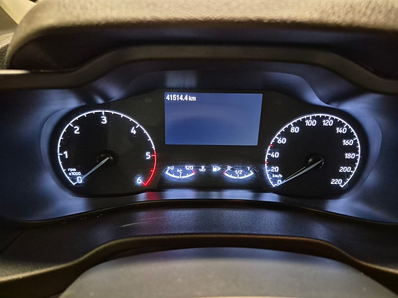 Ford Transit Connect 16 of 18