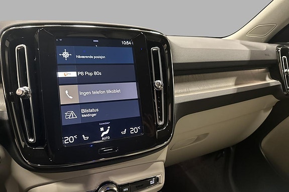 Volvo XC40 18 of 30