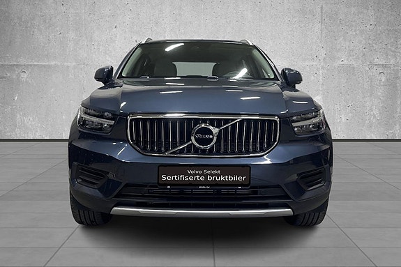Volvo XC40 3 of 30