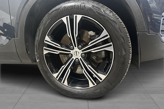 Volvo XC40 8 of 30