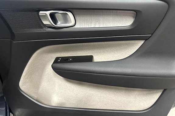 Volvo XC40 26 of 30
