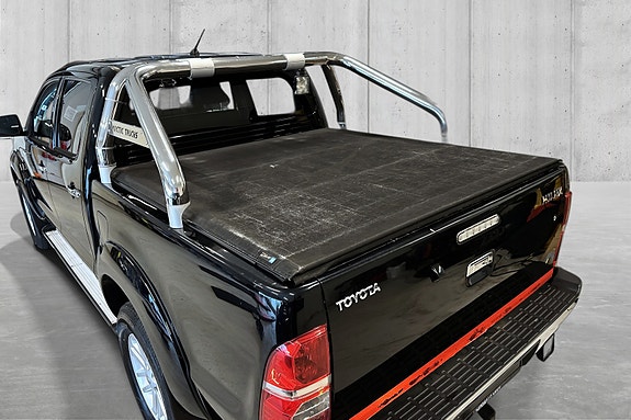 Toyota HiLux 4 of 30