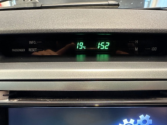 Toyota HiLux 29 of 30