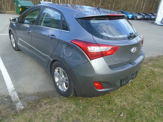 Hyundai i30 11 of 18