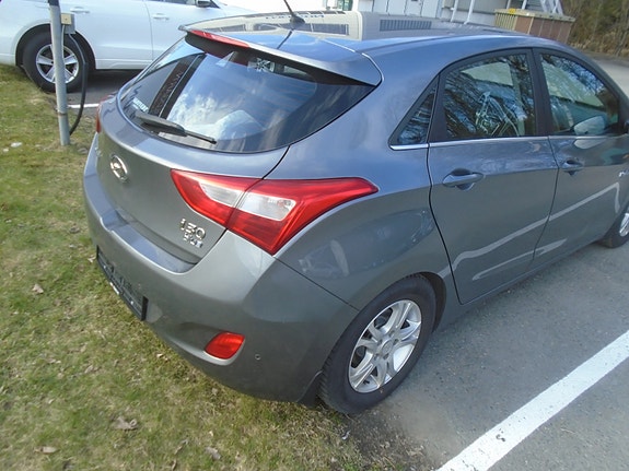 Hyundai i30 10 of 18