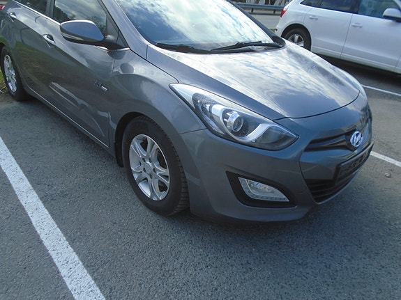 Hyundai i30 13 of 18