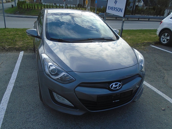 Hyundai i30 3 of 18