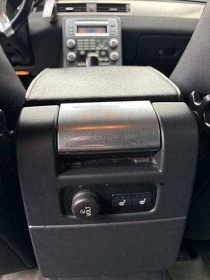 Volvo V70 16 of 19