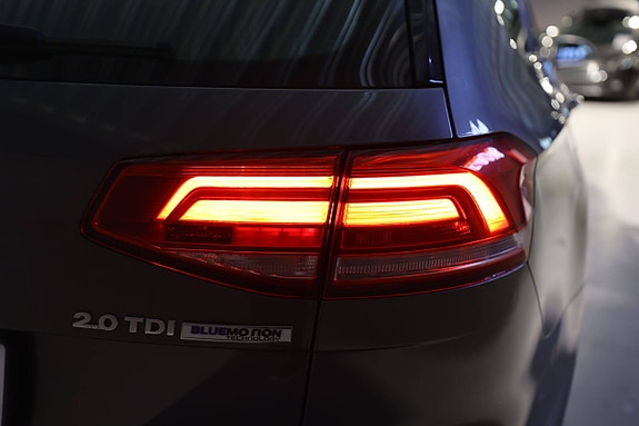 Volkswagen Passat 8 of 28
