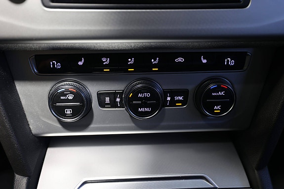 Volkswagen Passat 22 of 28