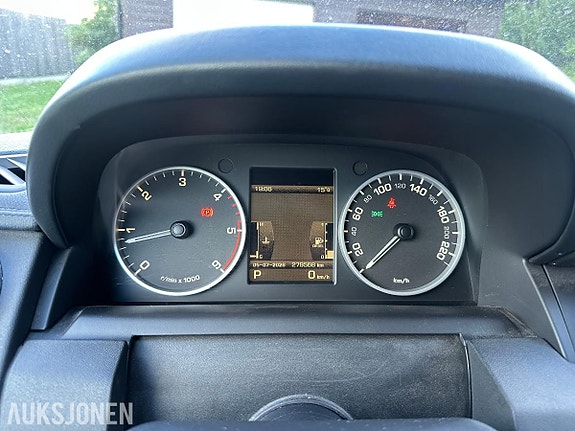 Land Rover Discovery 16 of 30