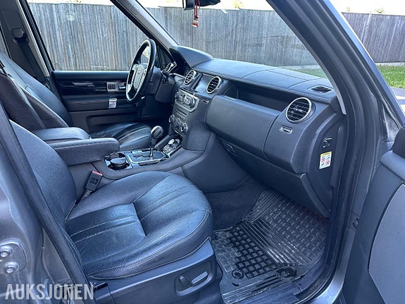 Land Rover Discovery 24 of 30