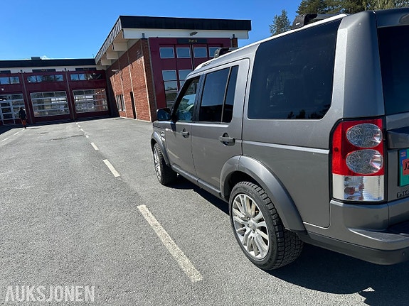 Land Rover Discovery 9 of 30