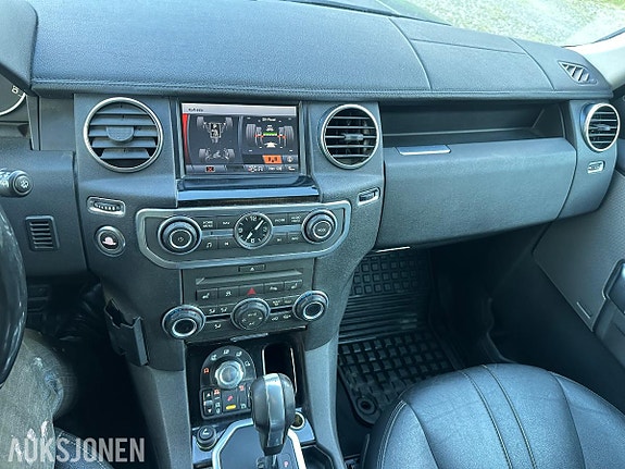 Land Rover Discovery 19 of 30